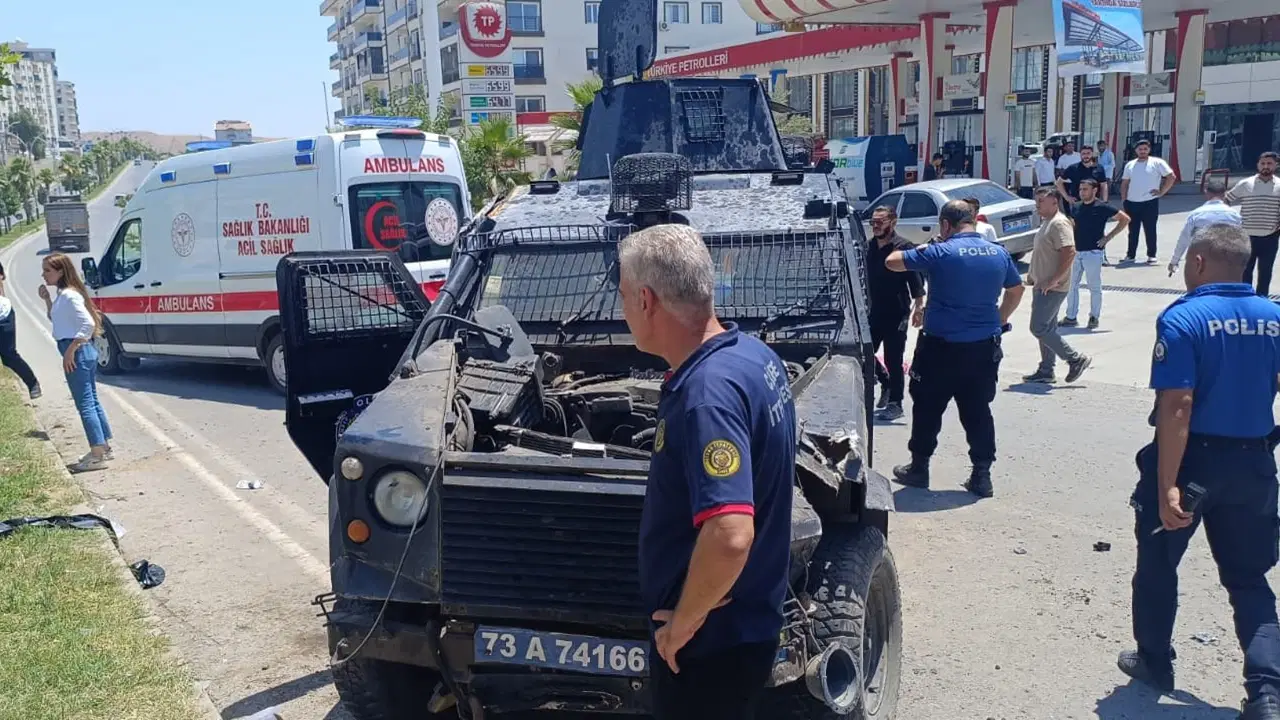 Şırnak'ta zırhlı araç takla attı: 2 polis yaralandı