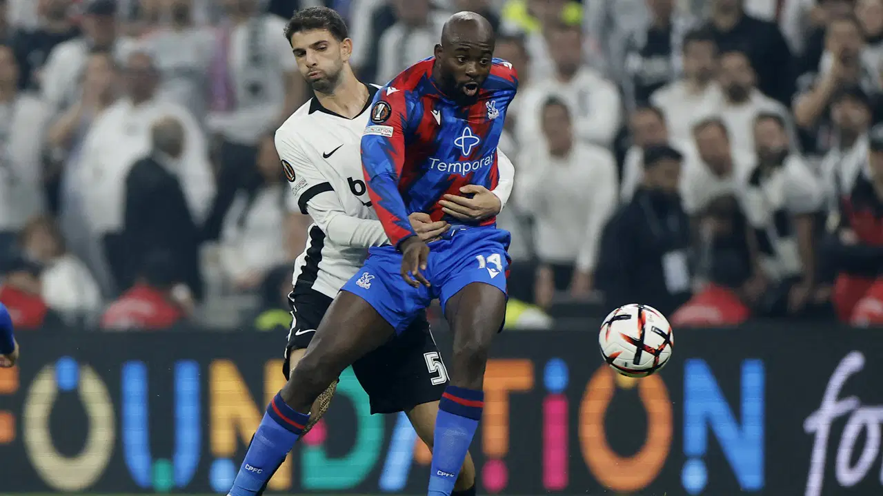 Beşiktaşlı futbolcu Ümit Akdağ'dan kırmızı kart sonrası özür paylaşımı