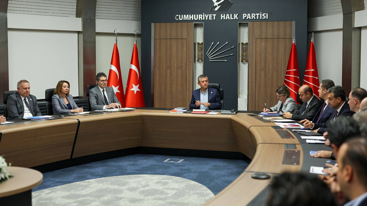 CHP MYK, ‘casusluk’ soruşturması gündemiyle toplandı: ‘Veremeyecek hiçbir hesabımız yok, kendimizden eminiz’