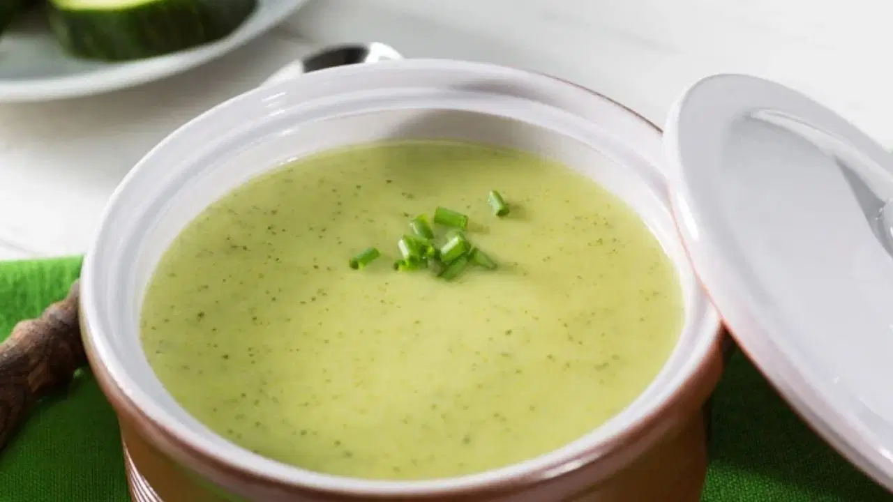 Hafif besleyici ve lezzetli: Kabak çorbası tarifi