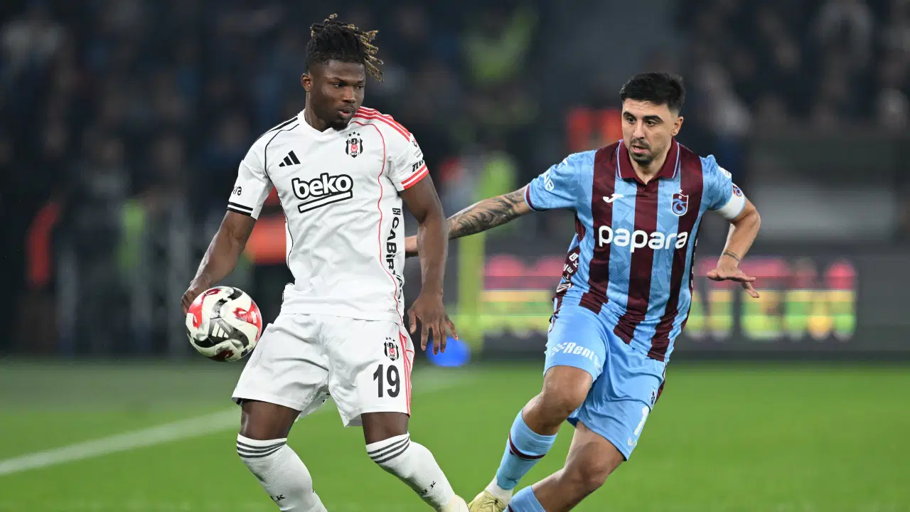 Dev maçta kırmızı kart çıktı!