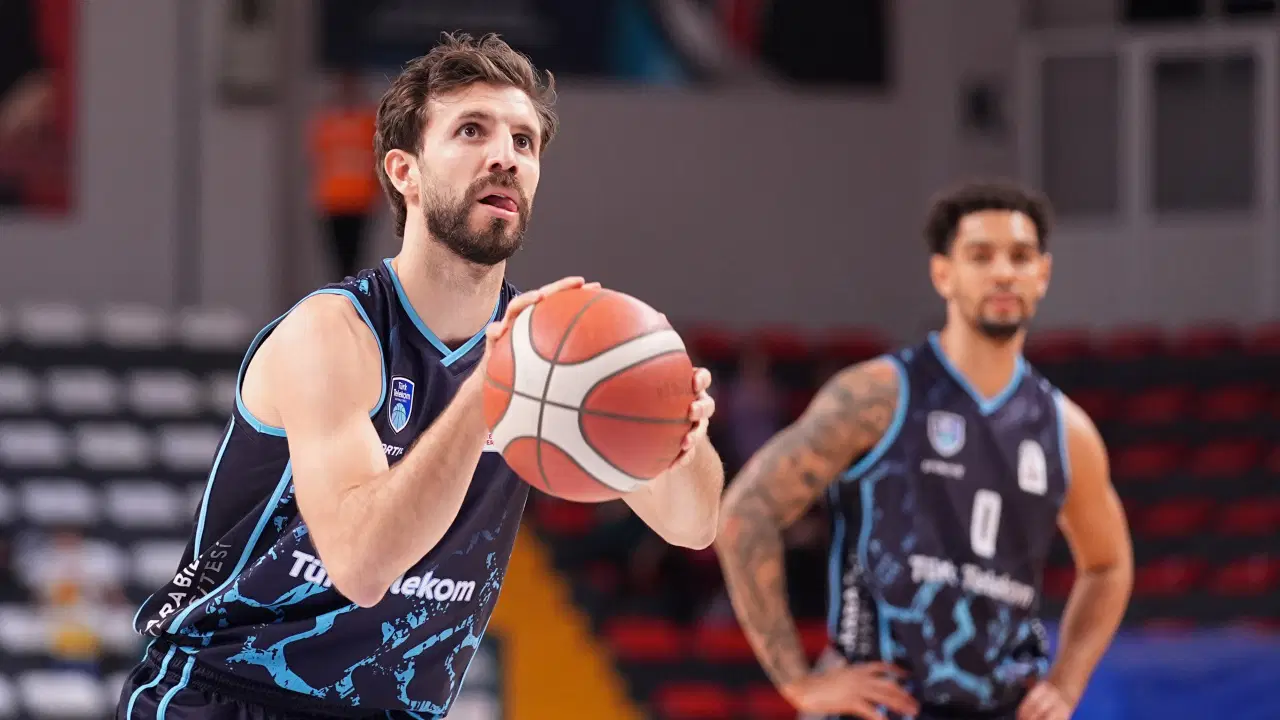 Türk Telekom Fransa'dan avantajla döndü!