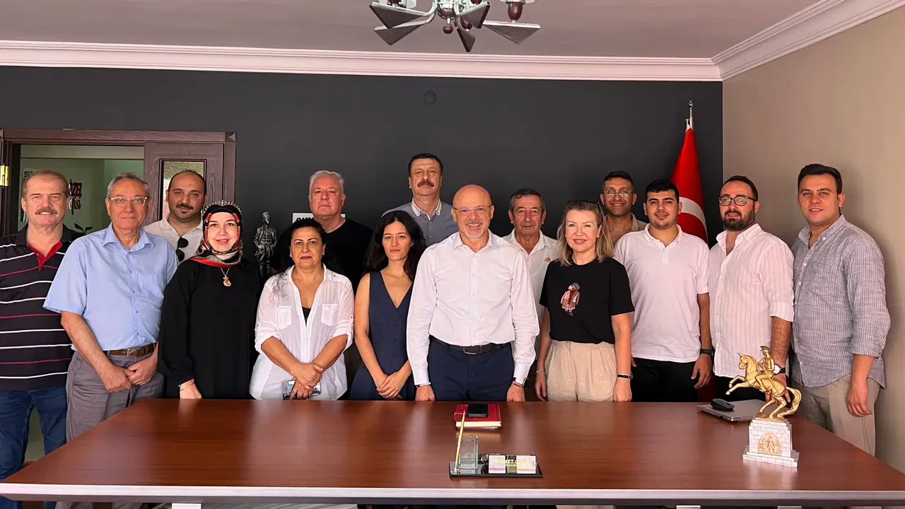 Seçilmiş il yönetiminden YENİ Parti'ye katılma kararı: Bu karar bir kopuş değil, bir yürüyüş