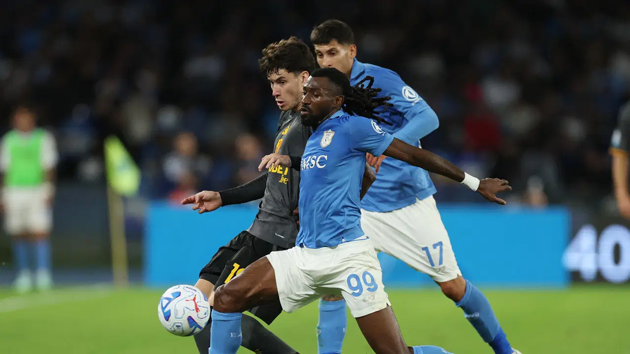 6 gollü Napoli - Roma maçında kazanan çıkmadı