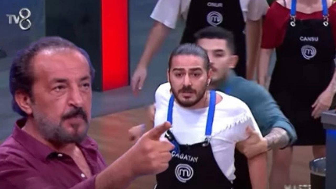 MasterChef Türkiye'de stüdyo karıştı: Yarışmacı Mehmet Şefin üstüne yürüdü! MasterChef Çağatay diskalifiye mi edildi?