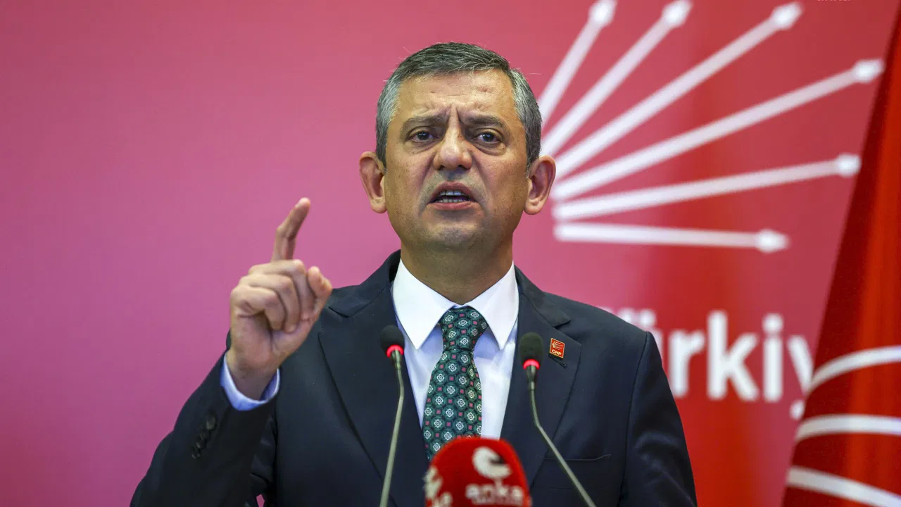 CHP lideri Özel: Gençlerin hayallerini bu topraklarda gerçekleştireceğiz