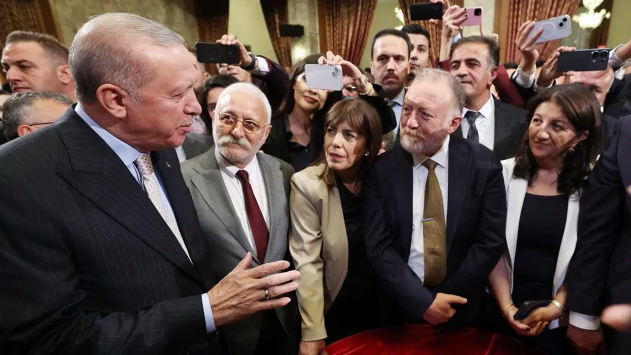 'DEM Parti' ve 'Öcalan' araştırması: Seçmenin yüzde 70'i Cumhur'a 'hayır' diyor