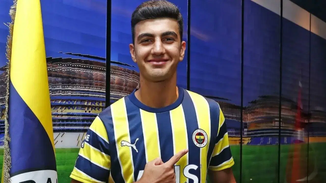 Yiğit Efe Demir kimdir, kaç yaşında, nereli? Yiğit Efe Demir hangi takımlarda oynadı?