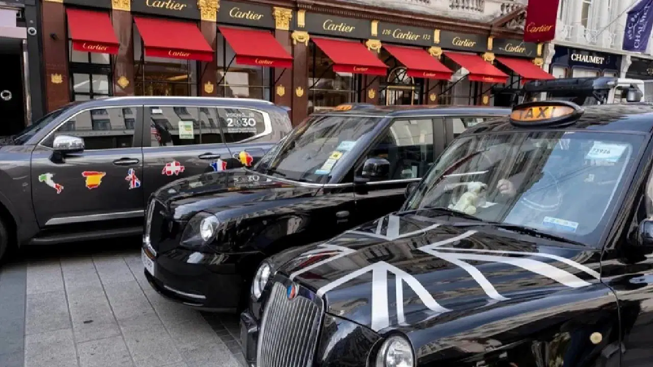 Londra’nın efsane siyah taksileri 
