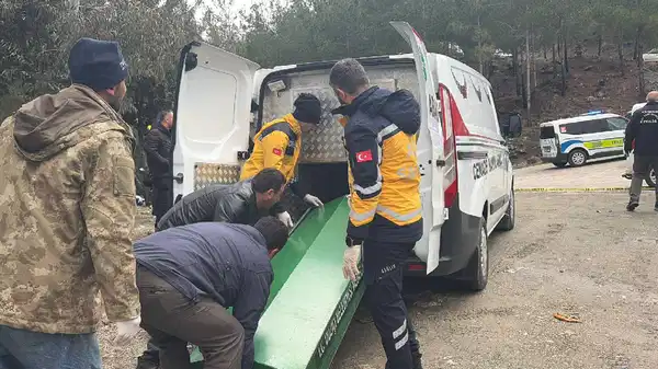 Erkek dehşeti bitmiyor... Boşandığı kadını öldürüp intihar etti!