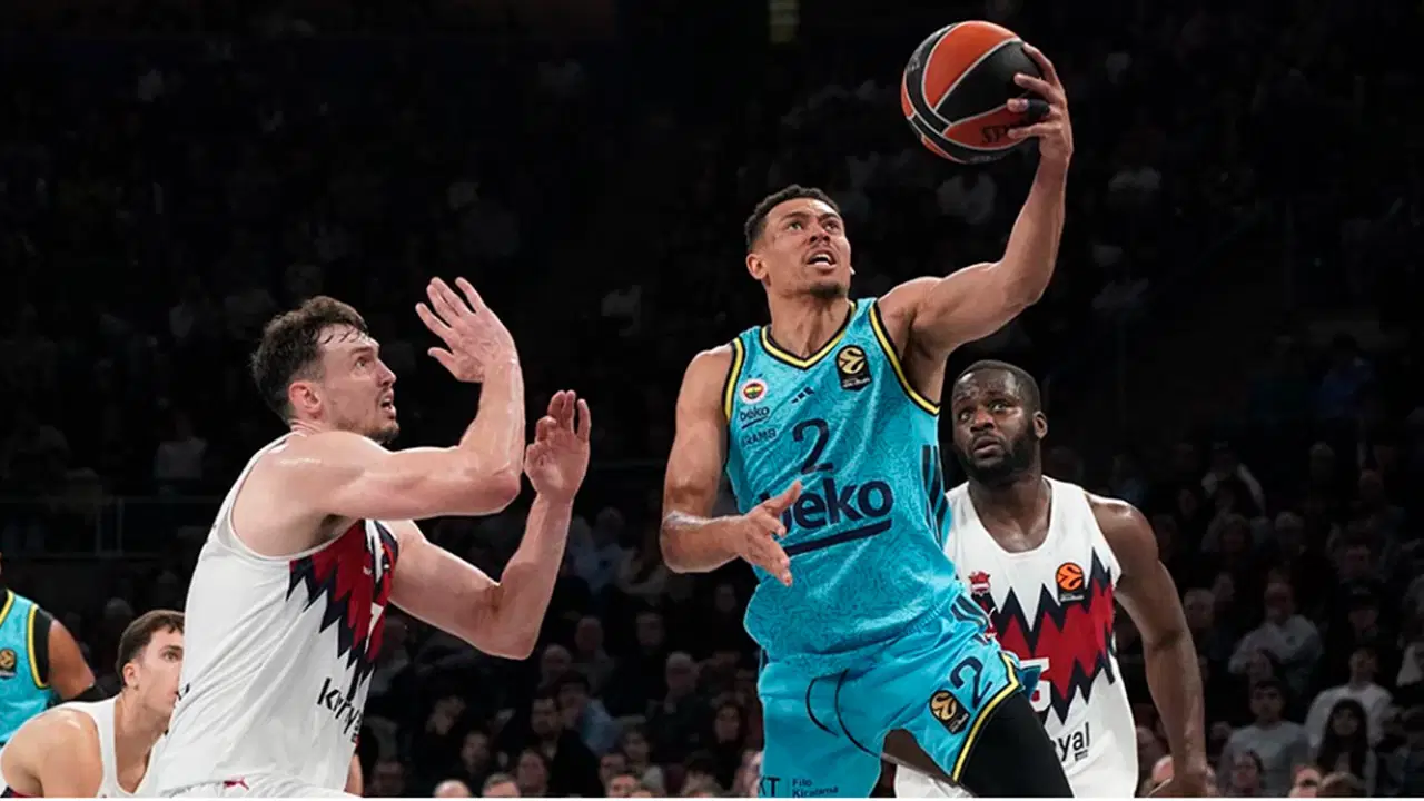 Fenerbahçe Beko, Baskonia deplasmanında kazandı!