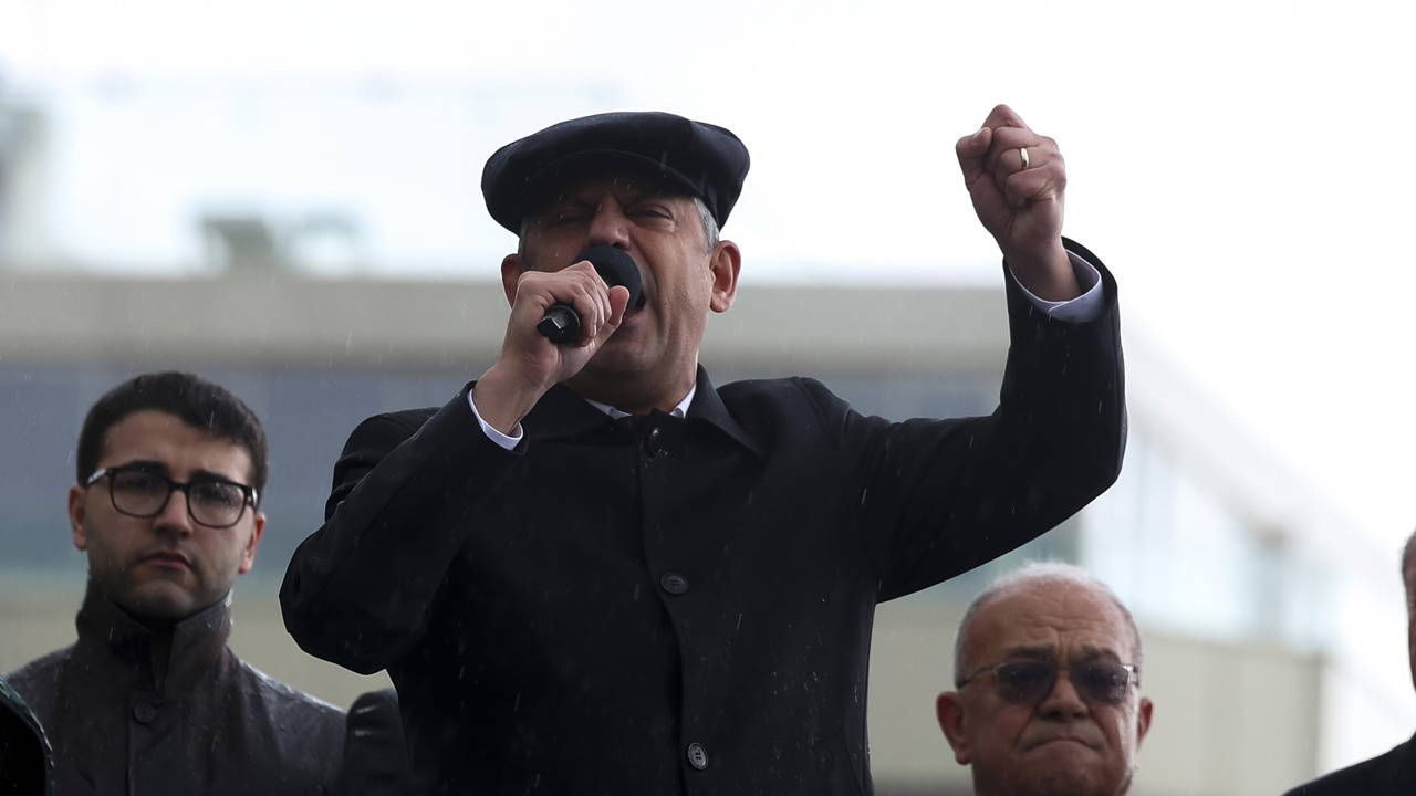 Son Dakika... CHP lideri Özgür Özel'e bir soruşturma daha!