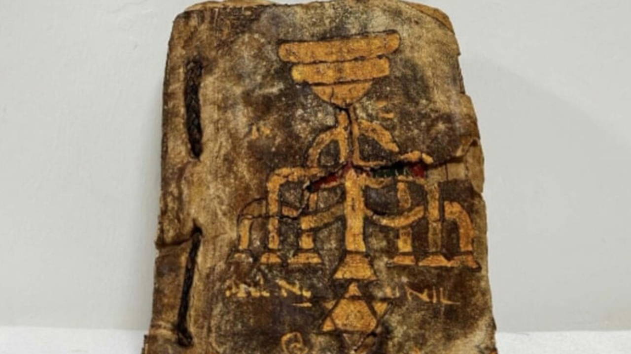 Muğla'da kaçakçılık operasyonu: 15'inci yüzyıla ait Tevrat ele geçirildi