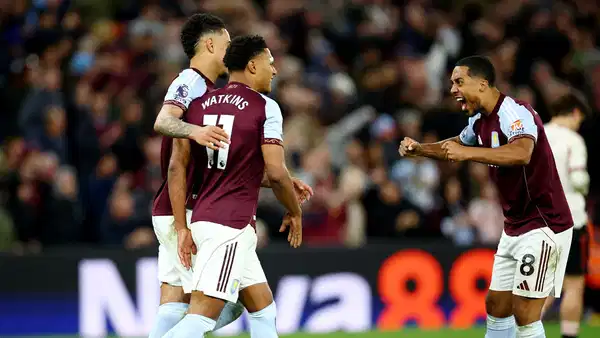 Aston Villa, Liverpool'u 4 golle devirdi: Şampiyonlar Ligi'ni garantiledi