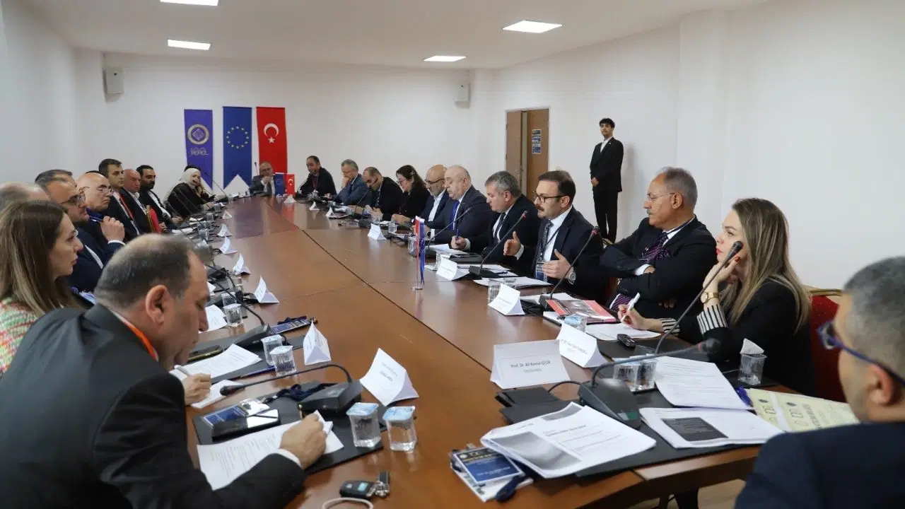 Ardahan Ticaret ve Sanayi Odası 100. Yıl Çalıştayı gerçekleştirildi: Ardahan’ın kalkınma yolları ele alındı