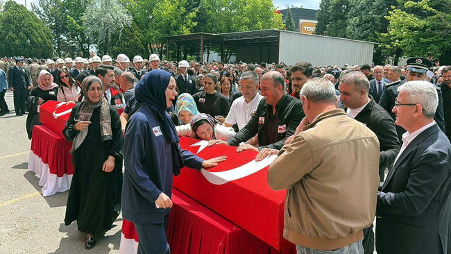 Tekirdağ'da şehit 2 polis memuru için tören