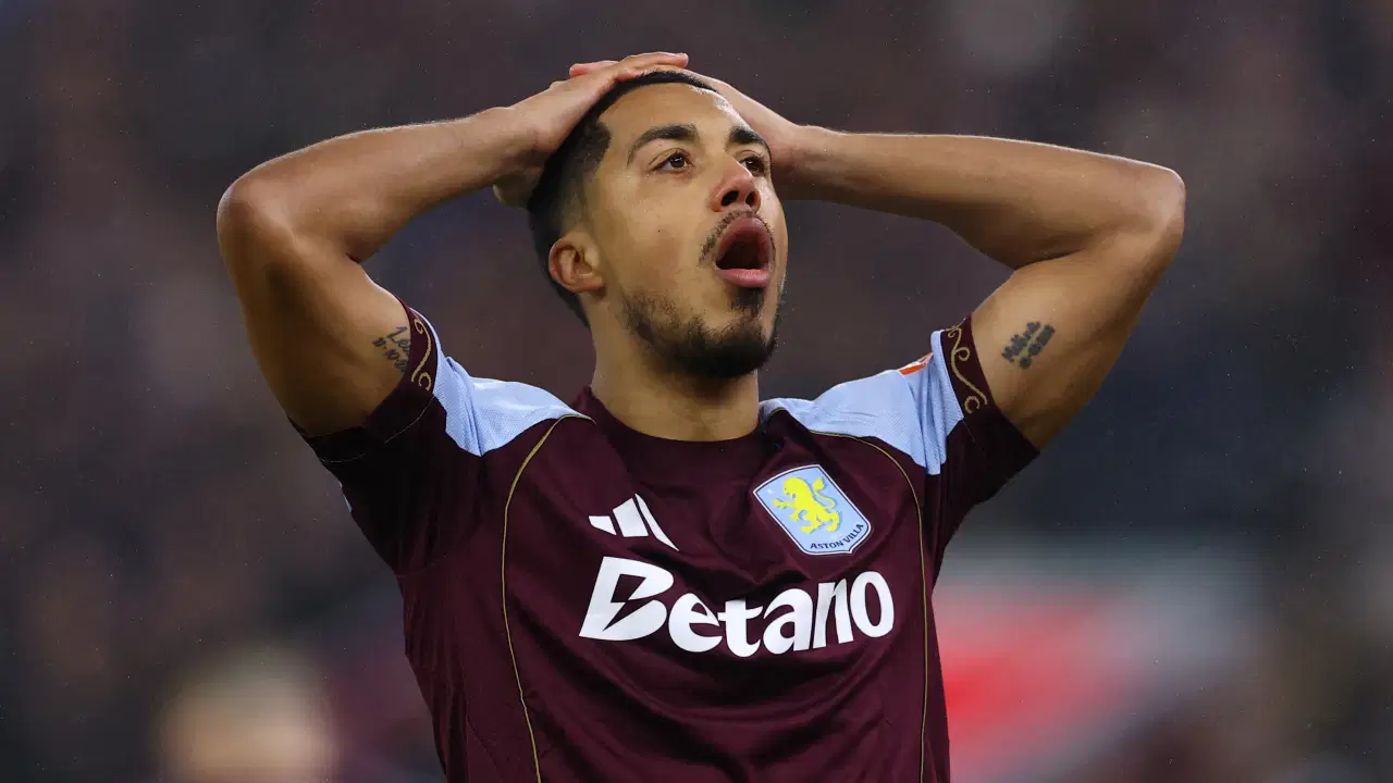 Fenerbahçe maçı öncesi Aston Villa'ya darbe!