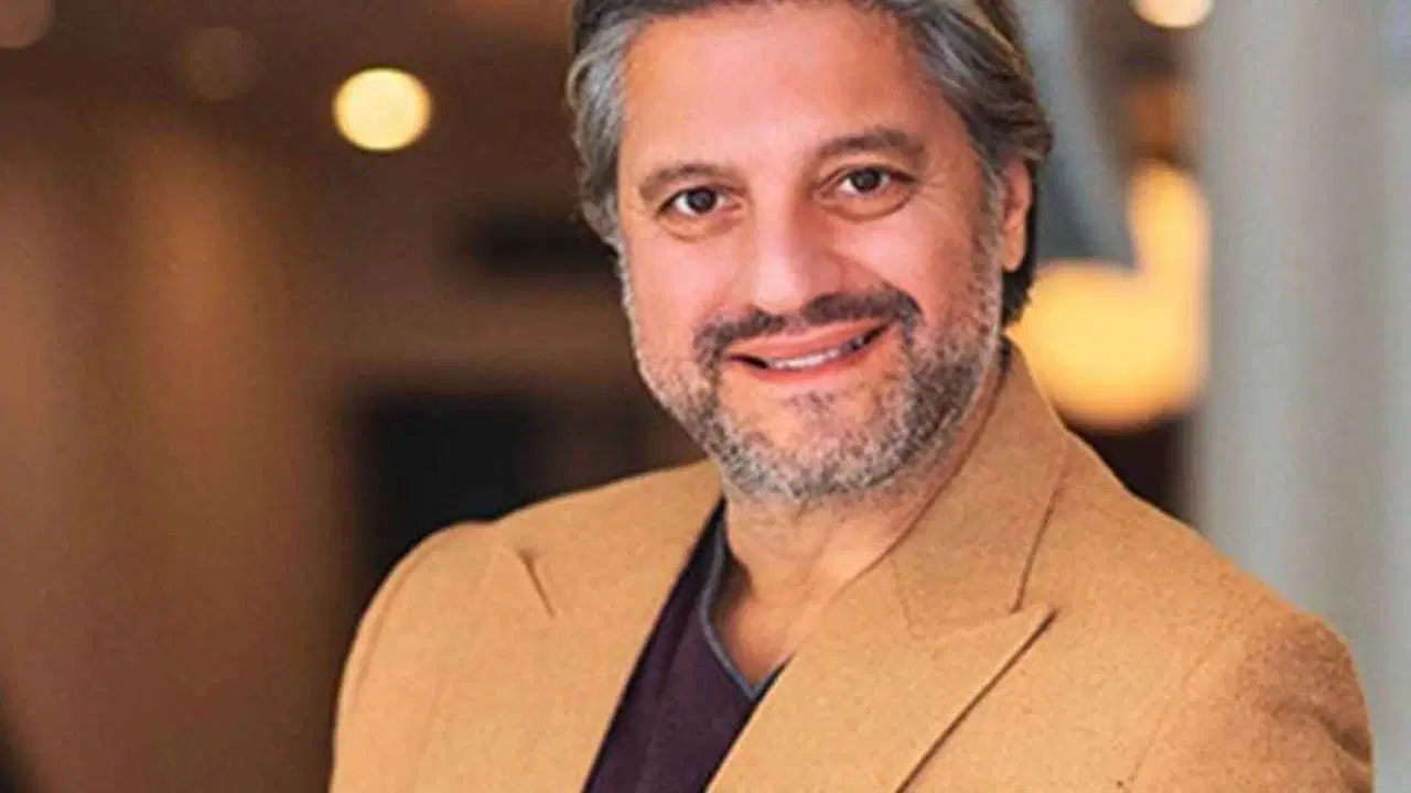 Bakırköy’ün sanat danışmanı tiyatro oyuncusu Ragıp Savaş ile tiyatro üzerine konuştuk: ‘Sahne benim evim’