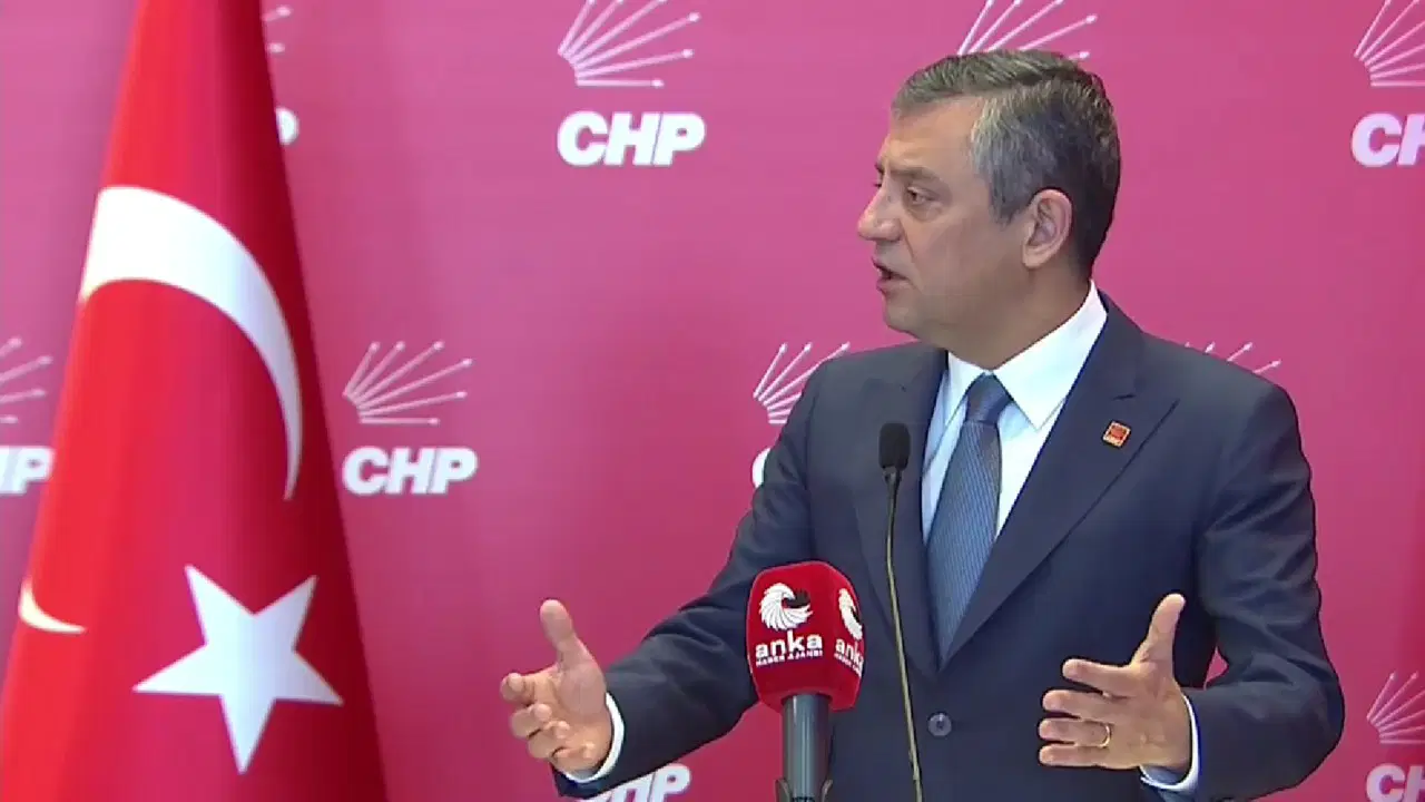 Özgür Özel'den Tayfun Kahraman isyanı: 'Ölümüne içeride tutuyorsunuz, ölünce mi rahat edeceksiniz?'