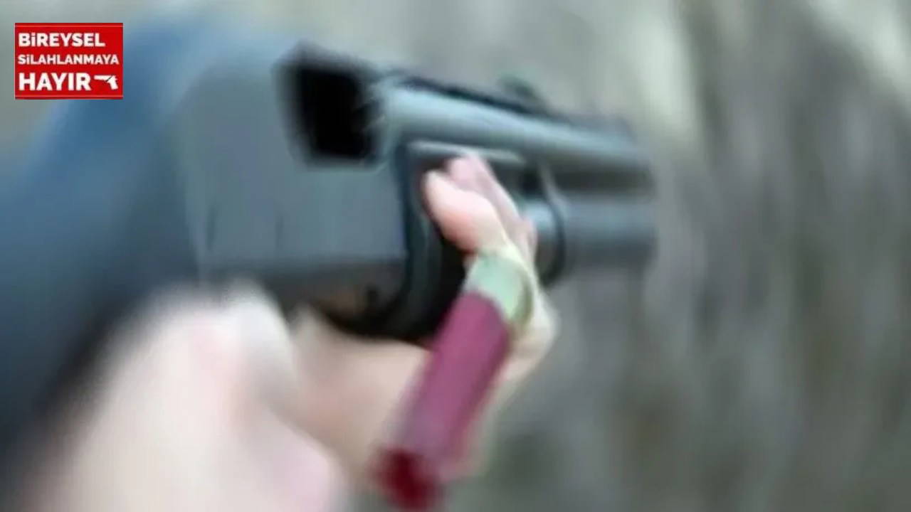 Apartmana ateş açıp kaçtılar: İki kadın aranıyor