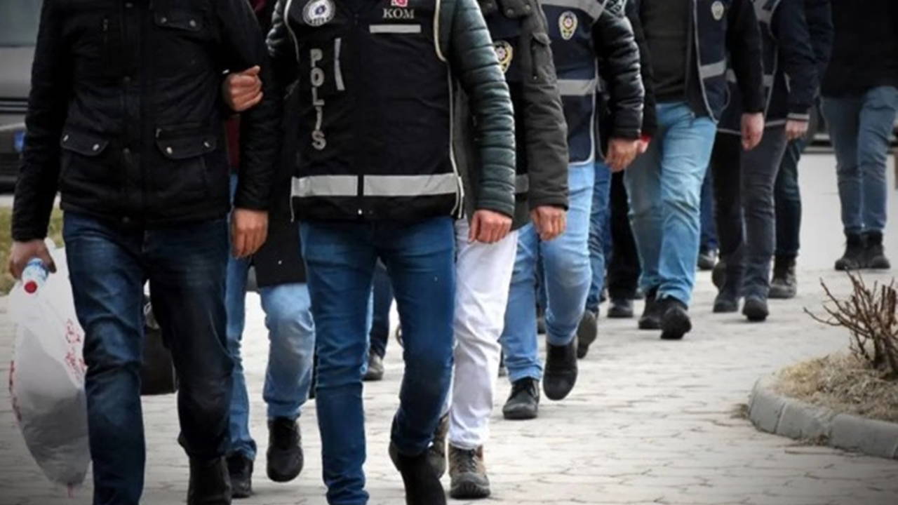 Bursa'da FETÖ operasyonu: 5 gözaltı