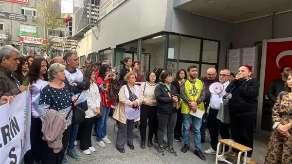 Sağlıkçıların nöbeti 30’uncu günde