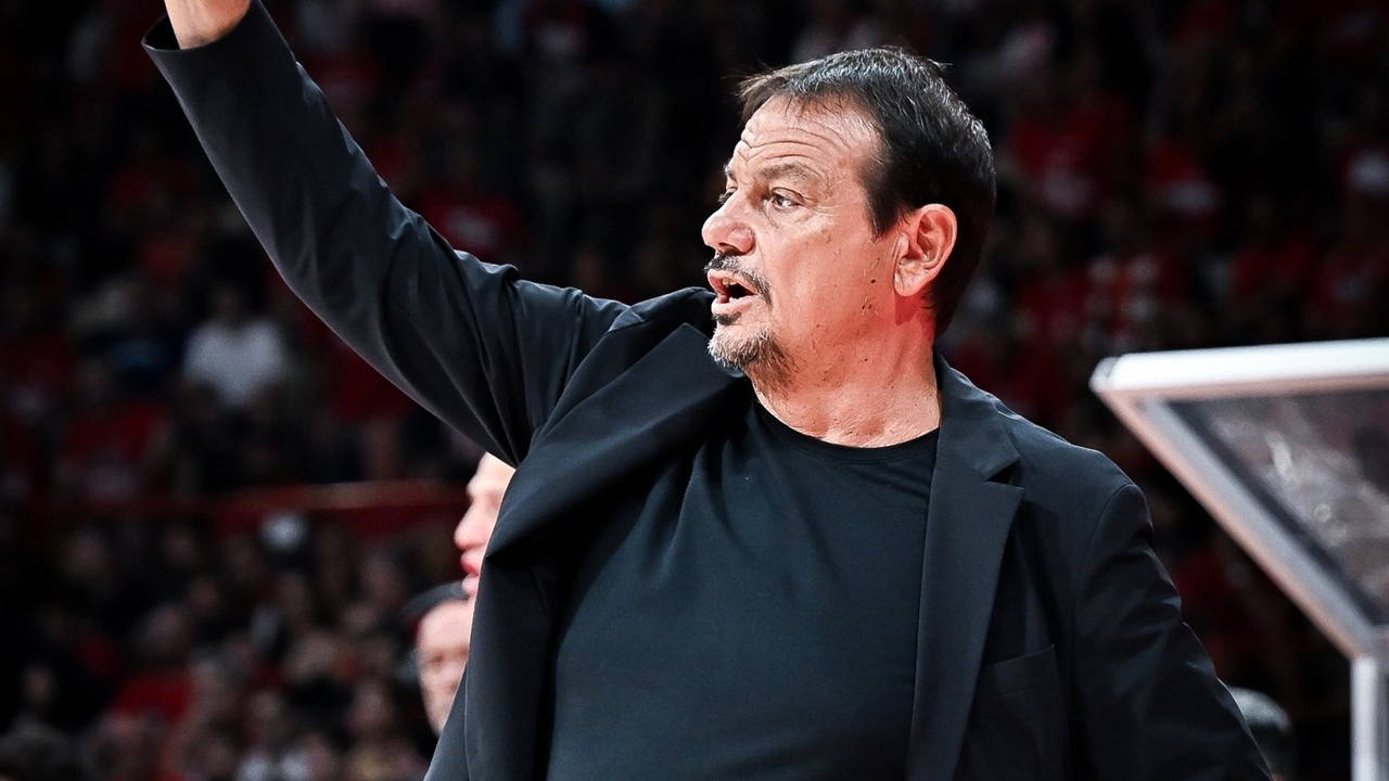 Panathinaikos, Olympiakos'u yenerek seride eşitliği yakaladı