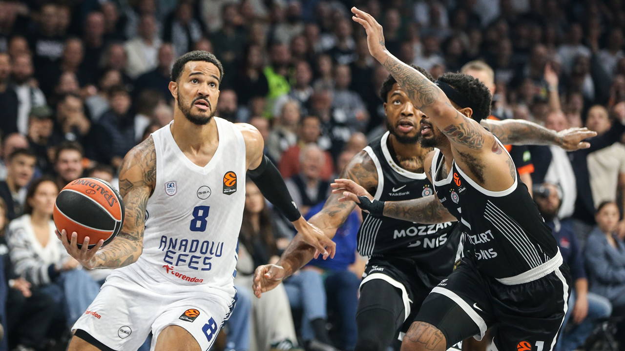 Olympiakos - Anadolu Efes maçı ne zaman, saat kaçta, hangi kanalda? Şifresiz mi?