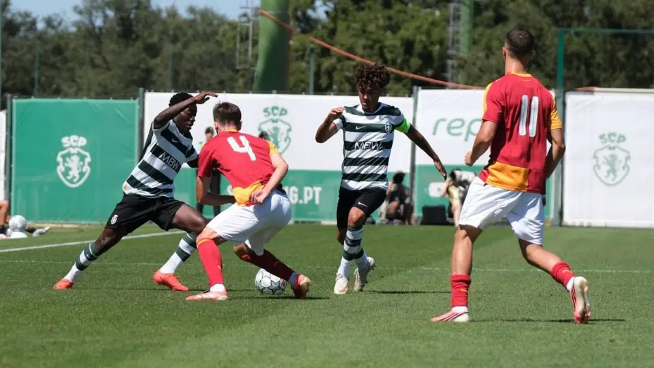 Galatasaray'ın gençleri son dakikalarda yıkıldı!