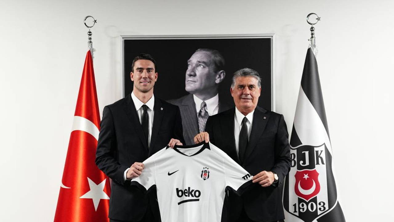 Transferi KAP'a bildirdi: Beşiktaş, Vlahovic transferini duyurdu