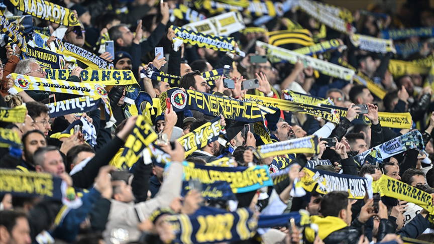 Fenerbahçe'de kombinelere yoğun ilgi!