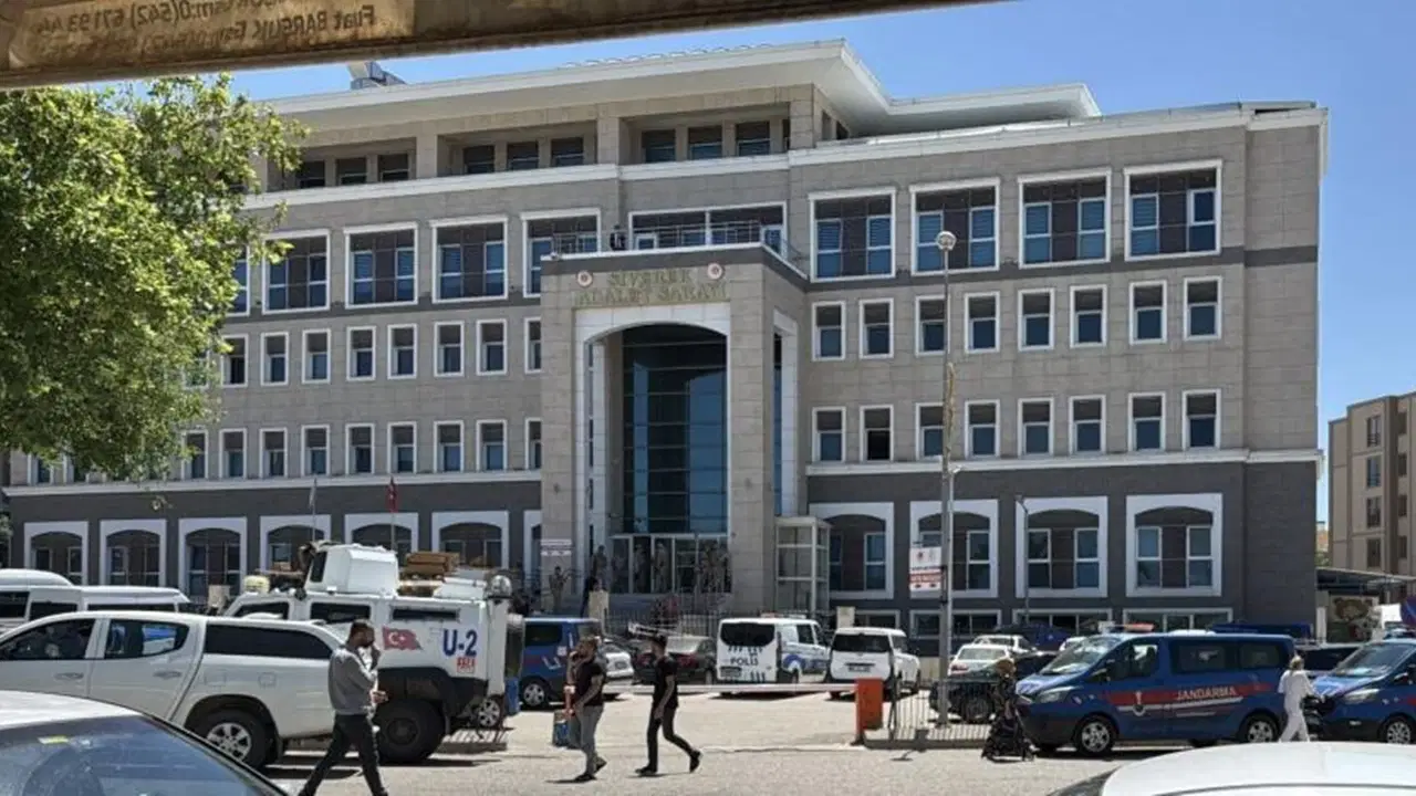 8 yaşındaki çocuğa ütüyle işkence iddiası: Üvey anne ve 2 kişi tutuklandı