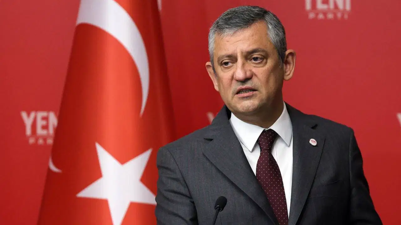 Özgür Özel, YENİ Parti'nin Fon Kriz Masası'nı topluyor