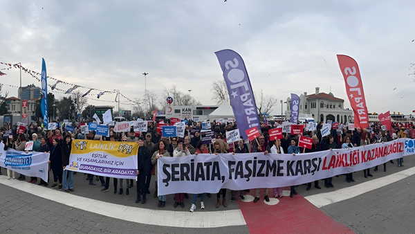 SOL Parti İstanbul İl Örgütü'nden dayanışma çağrısı: 'Laikliği savunmak suç değildir'