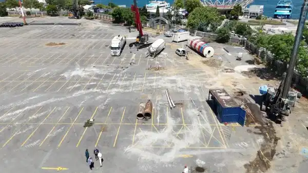 Kadıköy Rıhtım'a cami için ilk kazmayı vurdular: AKP'li dernek başkanı 'medeniyet eseri inşa edeceğiz' dedi