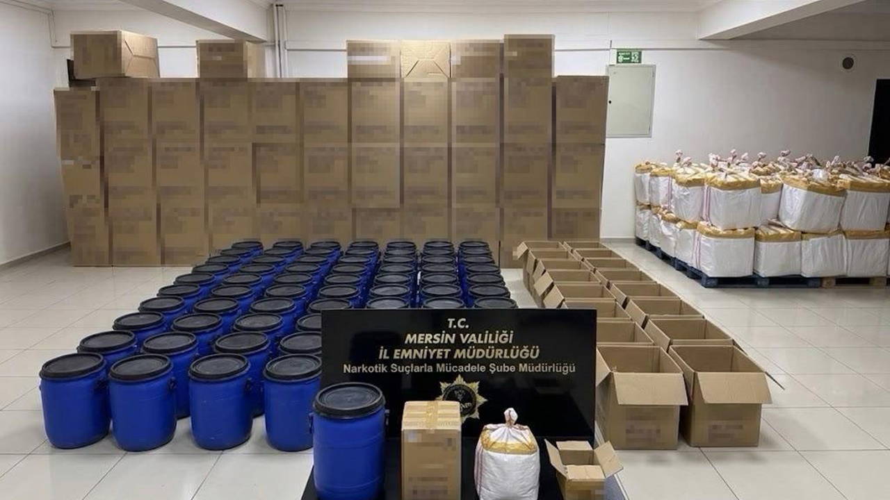 Mersin’de uyuşturucu operasyonu: 6 milyon boş kapsül ve 1 ton 250 kilo ham madde ele geçirildi