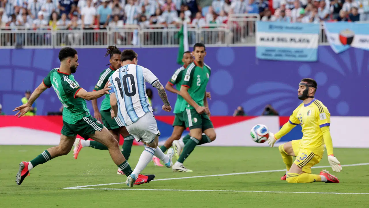 16 golle rekora ortak oldu... Dünya basını Lionel Messi'yi konuşuyor