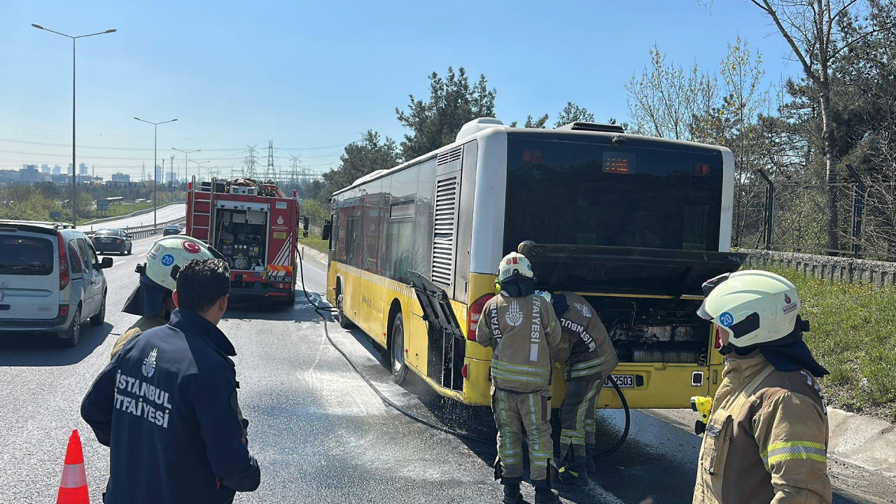 Eyüpsultan'da otobüste korkutan yangın