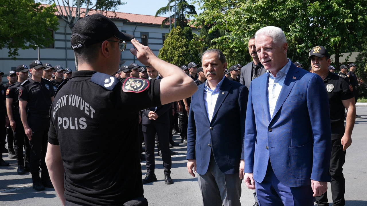 Erdoğan'ın 'selamını' iletti: İstanbul Valisi Gül'den, Çevik Kuvvet'e bayram ziyareti