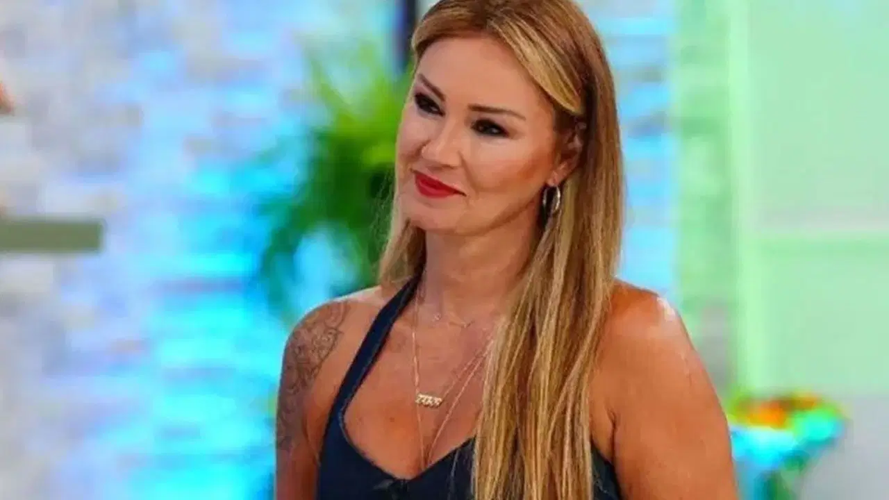 Pınar Altuğ'dan 'yılbaşı' paylaşımına gelen eleştiriye yanıt