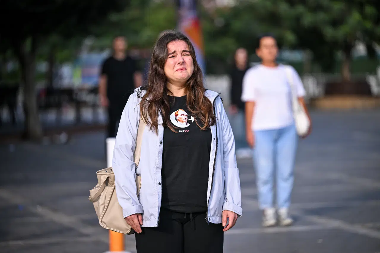 81 ilde saat 9'u 5 geçe hayat durdu... Sonsuz minnet, sonsuz sevgi: Türkiye Ata'sını özlemle andı