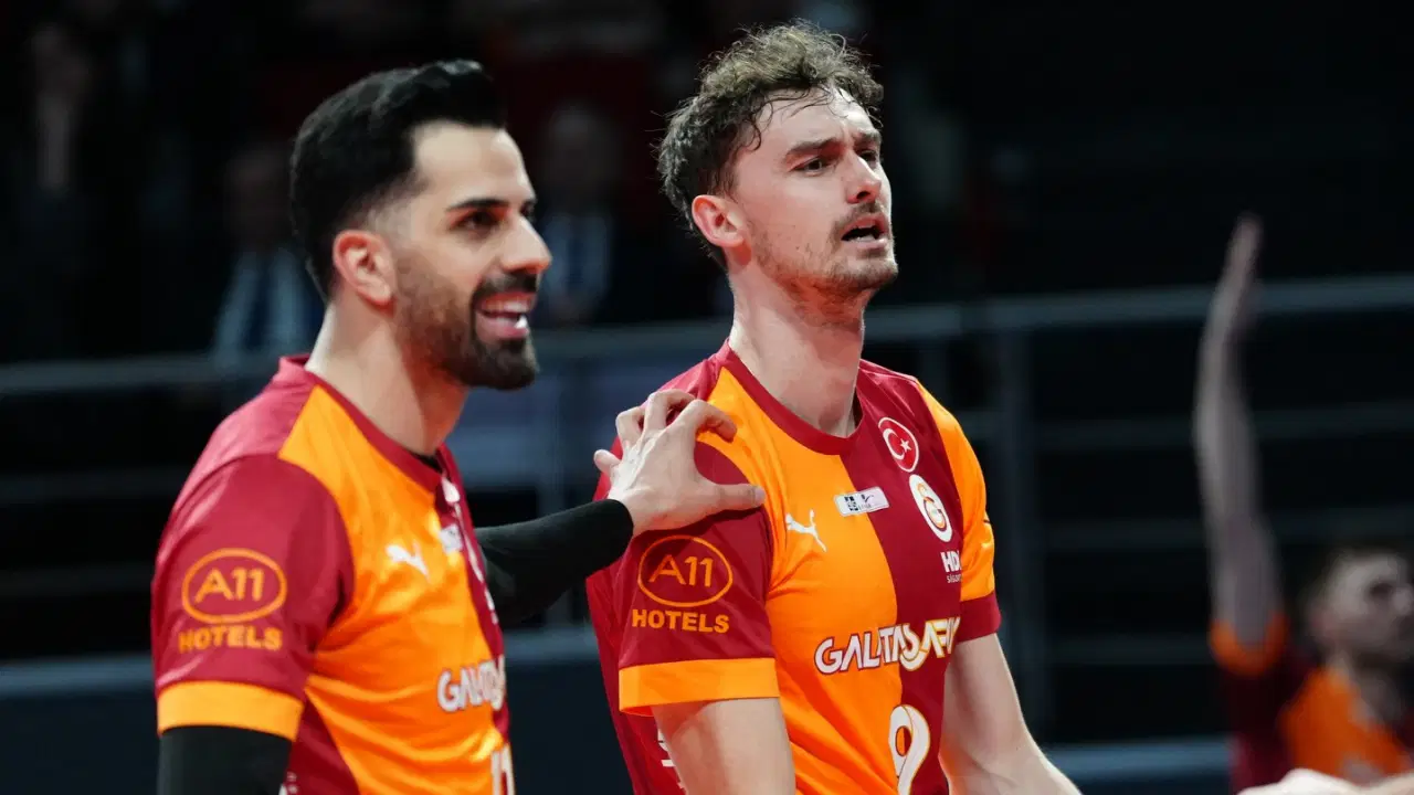 Voleybol Efeler Ligi'nde finalin adı belli oldu!