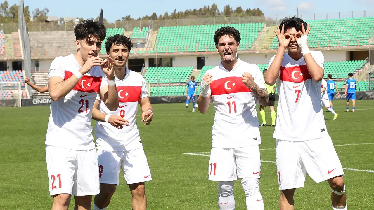 Genç milliler Avrupa Şampiyonası'na galibiyetle başladı!