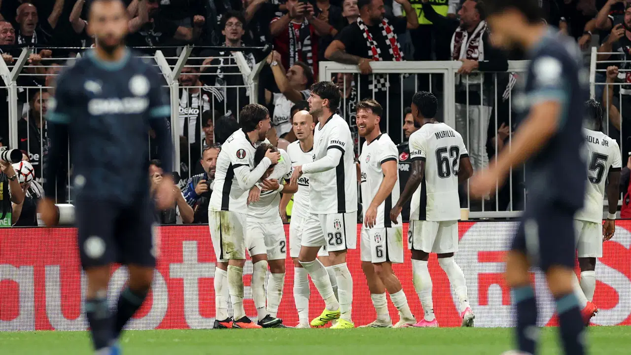 Trabzonspor maçı öncesi Beşiktaş'ta sakatlık: Vaclav Cerny'nin geri dönüş maçı belli oldu