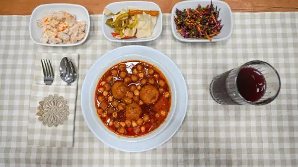 'Ana'sı ayrı, 'kızı'ı ayrı emek: Özel davetlerin başrol oyuncusu