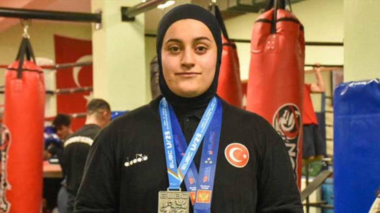 Milli boksör Şeyma Düztaş, dünya üçüncüsü oldu