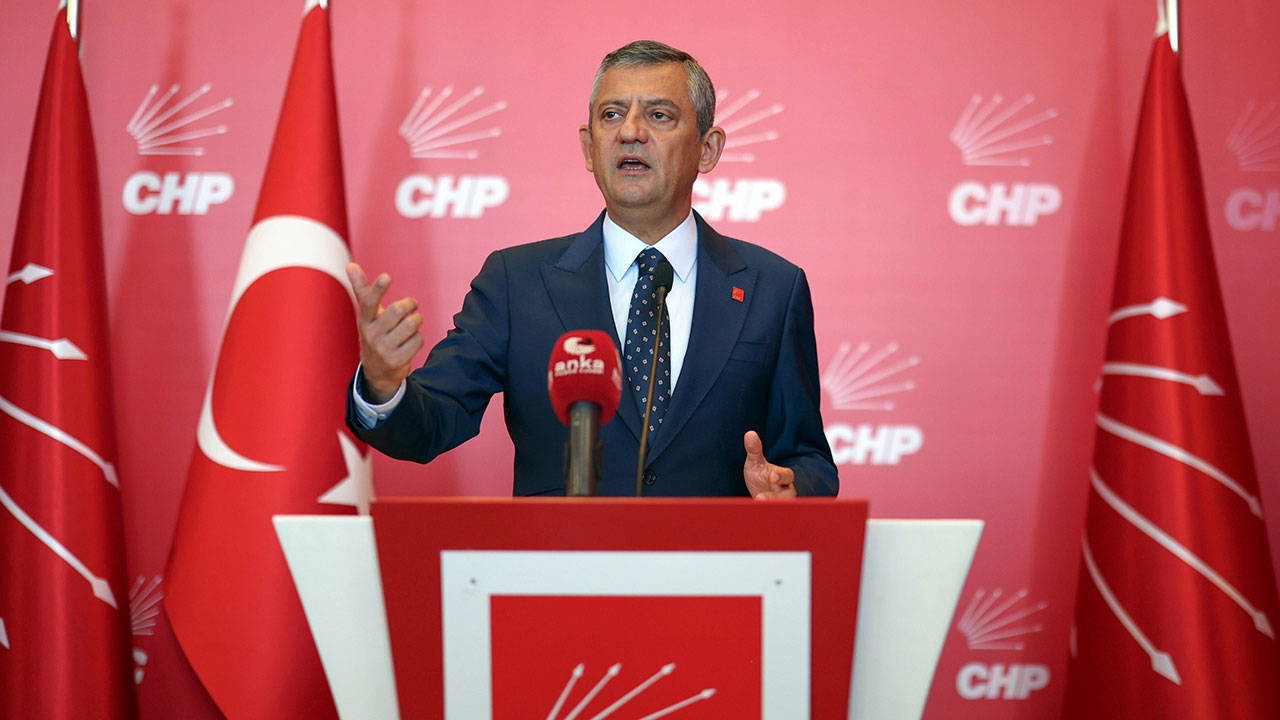 CHP lideri Özel'den, HKP'ye geçmiş olsun telefonu