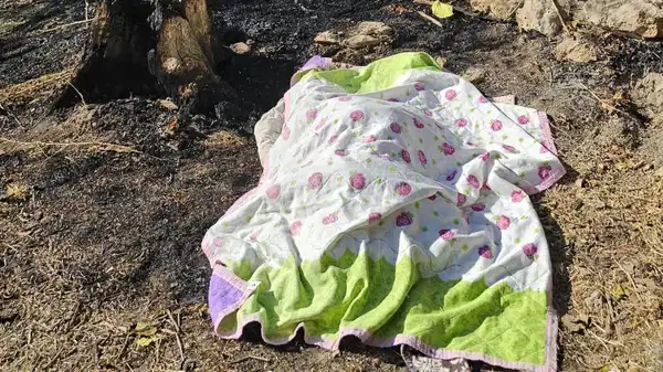 Feci ölüm: Otları yakarken alevlerin arasında kaldı!