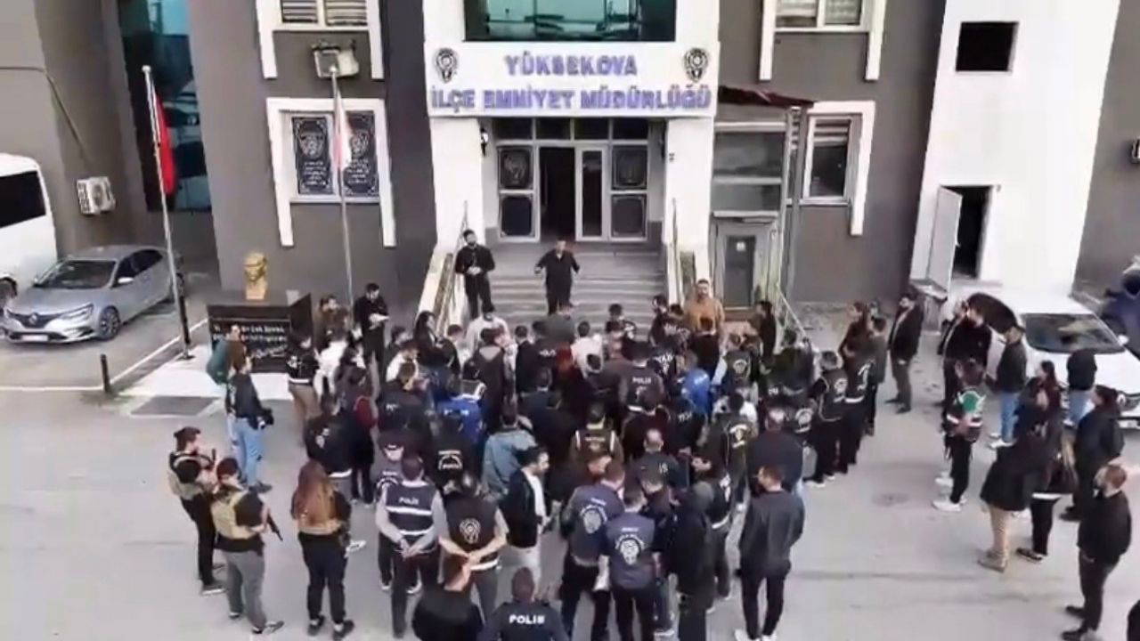 Hakkari Yüksekova'da yasa dışı bahis operasyonu! Çok sayıda adrese baskın: 46 kişi yakalandı