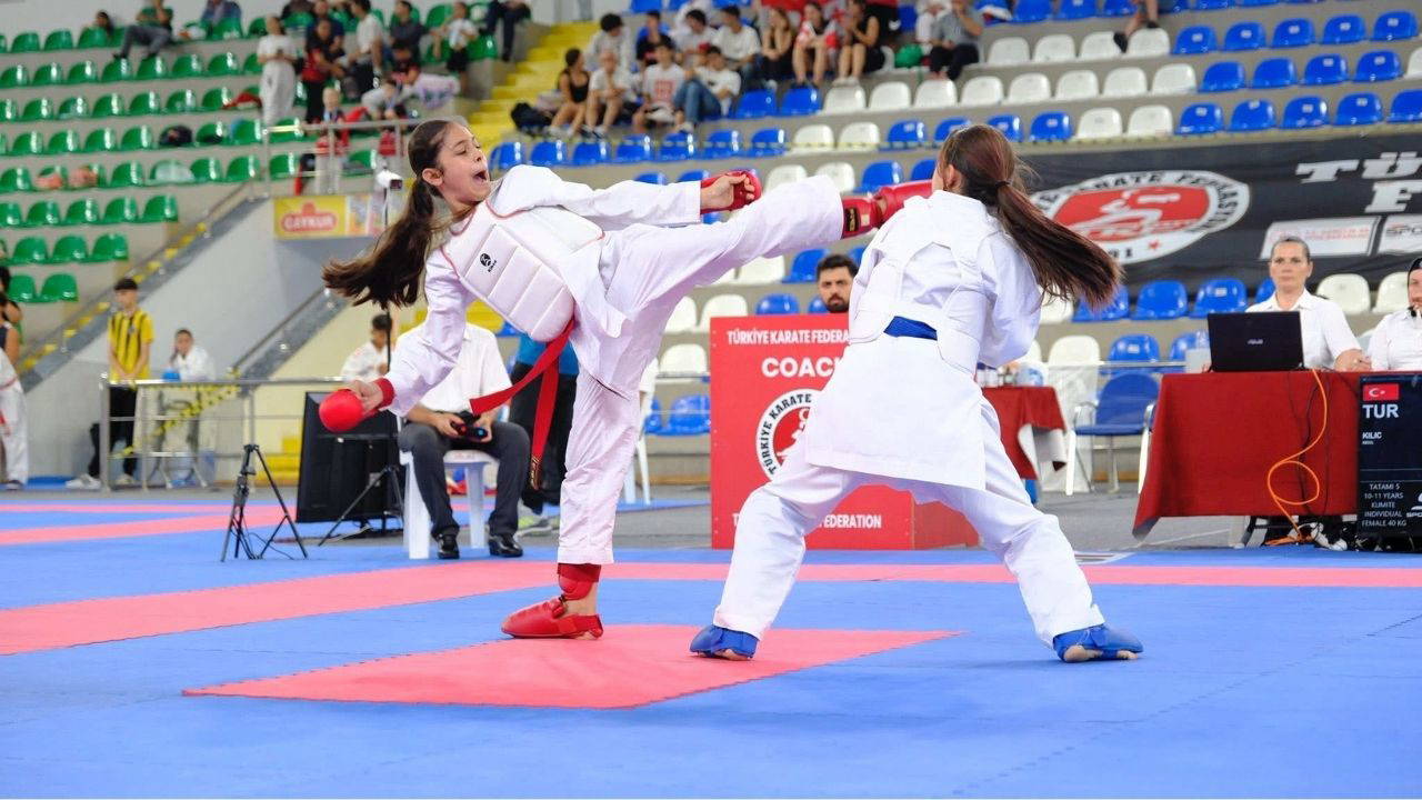 Yusufeli Belediyesi Spor Kulübü Rize’den madalyalarla döndü